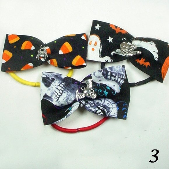 3 HALLOWEEN HAIR BOWS SKULL GHOST CANDY CORN SPIDER CHARMS  HANDMADE 100% COTTON - Picture 1 of 3